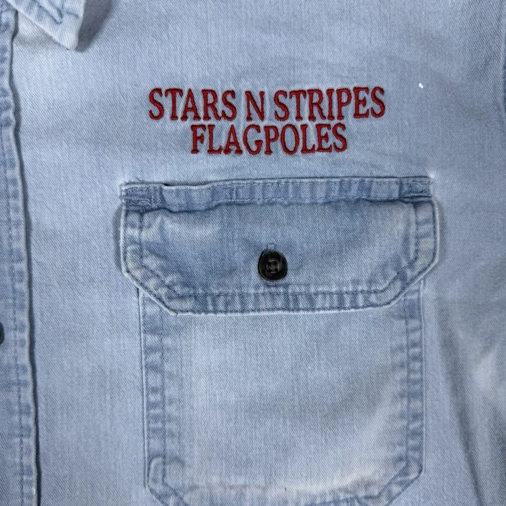 Wrangler Shirt Men's Large‎ Blue Distressed Denim Flex Stars Stripes Button Up